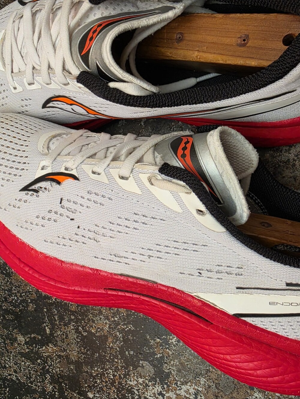 Mens Saucony Endorphin Speed 3 Running Shoes Sz 11 Used S20756-85 Damaged - Picture 10 of 12